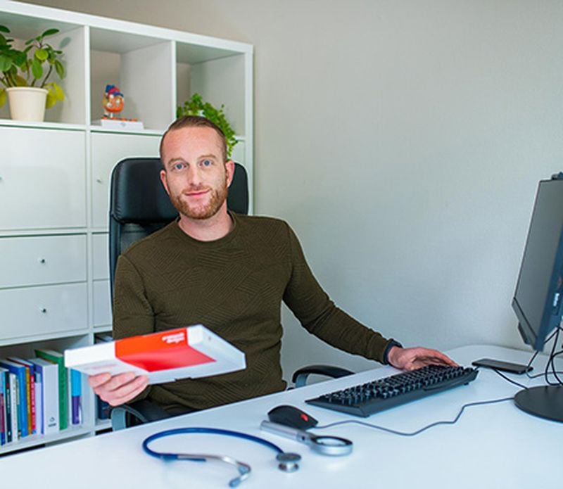 Voor stoppen met roken werken we samen met huisartsen, praktijkondersteuners en erkende stoppen met roken-coaches.